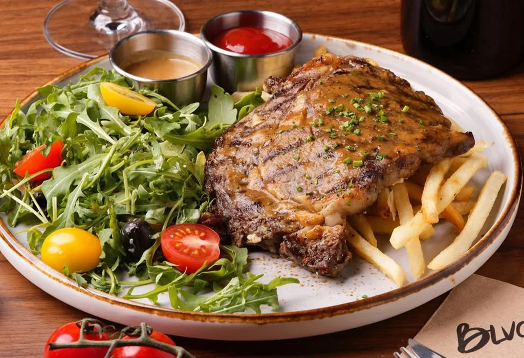 Dinner in Singapore at Blvd Mbfc near Marina Bay.